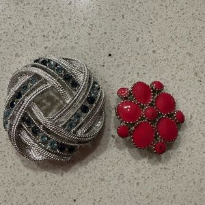 2 Broaches